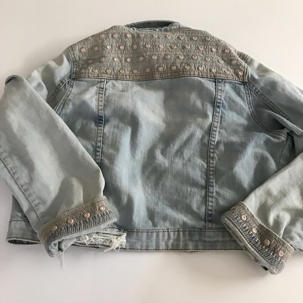 Washed Out Distressed Jean Jacket - Picture 5 of 8